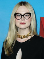 Elle Fanning hoodie #3952201