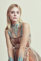 Elle Fanning longsleeve t-shirt #3956272