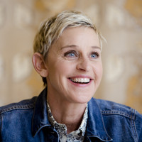 Ellen DeGeneres Sweatshirt #2615622
