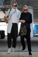 Ellen Degeneres Sweatshirt #2718857