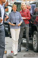 Ellen Degeneres Sweatshirt #2718865