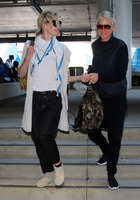 Ellen Degeneres Sweatshirt #2718885