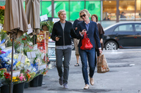 Ellen Degeneres Sweatshirt #2718919