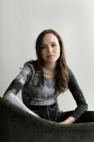 Ellen Page longsleeve t-shirt #1516670