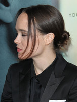 Ellen Page longsleeve t-shirt #2778916