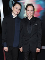 Ellen Page longsleeve t-shirt #2778990