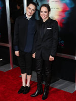 Ellen Page longsleeve t-shirt #2779160