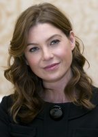 Ellen Pompeo Sweatshirt #2222354