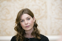 Ellen Pompeo longsleeve t-shirt #2283110