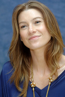 Ellen Pompeo longsleeve t-shirt #2402568