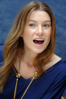 Ellen Pompeo longsleeve t-shirt #2402570