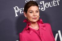 Ellen Pompeo longsleeve t-shirt #2869190