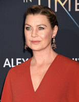 Ellen Pompeo Sweatshirt #3150794