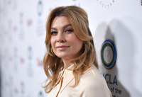 Ellen Pompeo longsleeve t-shirt #3201657