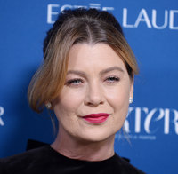 Ellen Pompeo longsleeve t-shirt #3771176