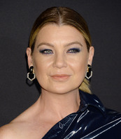 Ellen Pompeo longsleeve t-shirt #3771197