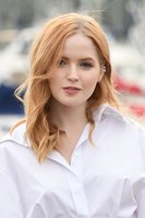Ellie Bamber Sweatshirt #3787919