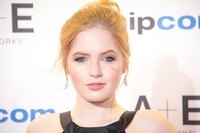 Ellie Bamber Longsleeve T-shirt #3787934