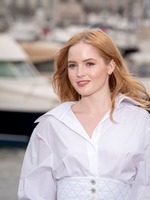 Ellie Bamber mug #G2405263