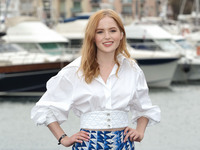 Ellie Bamber Longsleeve T-shirt #3788048