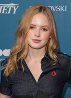Ellie Bamber tote bag #G2405313