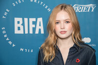 Ellie Bamber tote bag #G2405326