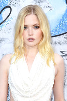 Ellie Bamber Longsleeve T-shirt #3897424