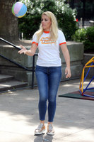 Ellie Kemper & Busy Philipps Tank Top #3316531