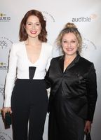 Ellie Kemper t-shirt #2942069