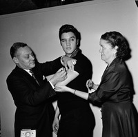 Elvis Presley Longsleeve T-shirt #2589753