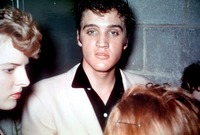 Elvis Presley Longsleeve T-shirt #2589942