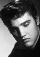 Elvis Presley Longsleeve T-shirt #2671915