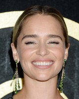 Emilia Clarke Longsleeve T-shirt #3737110
