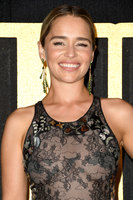 Emilia Clarke Longsleeve T-shirt #3737120