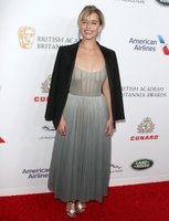 Emilia Clarke Longsleeve T-shirt #3737151