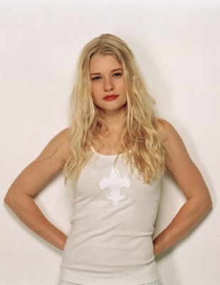 Emilie De Ravin posters