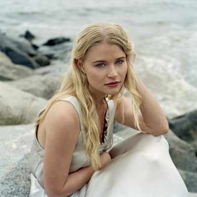 Emilie De Ravin posters