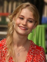 Emilie de Ravin longsleeve t-shirt #1245431