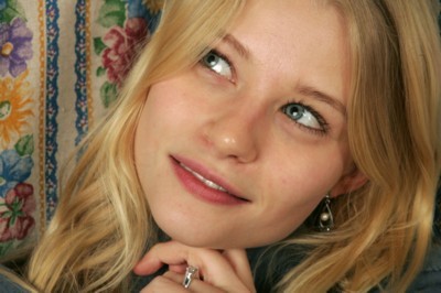 Emilie de Ravin posters