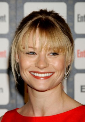 Emilie de Ravin posters