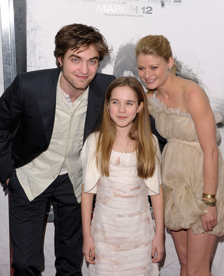Emilie de Ravin posters