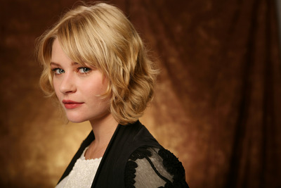 Emilie de Ravin posters