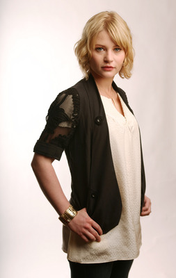 Emilie de Ravin posters