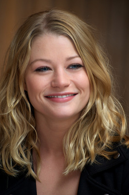 Emilie de Ravin posters