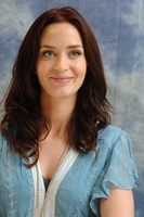 Emily Blunt Sweatshirt #2403796