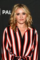 Emily Osment Longsleeve T-shirt #3885021