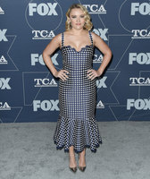 Emily Osment mug #G2549341