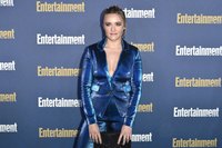 Emily Osment Longsleeve T-shirt #3932087