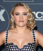 Emily Osment mug #G2549348