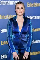 Emily Osment mug #G2549358